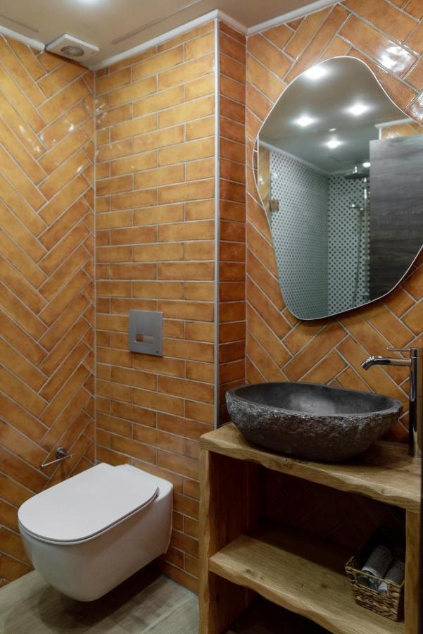 Minos By Agora Luxury Apartments In The Heart Of Heraklion Экстерьер фото
